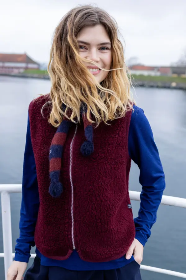 Danecubist Fuzzy Wool Fleece Vest - Dark wine