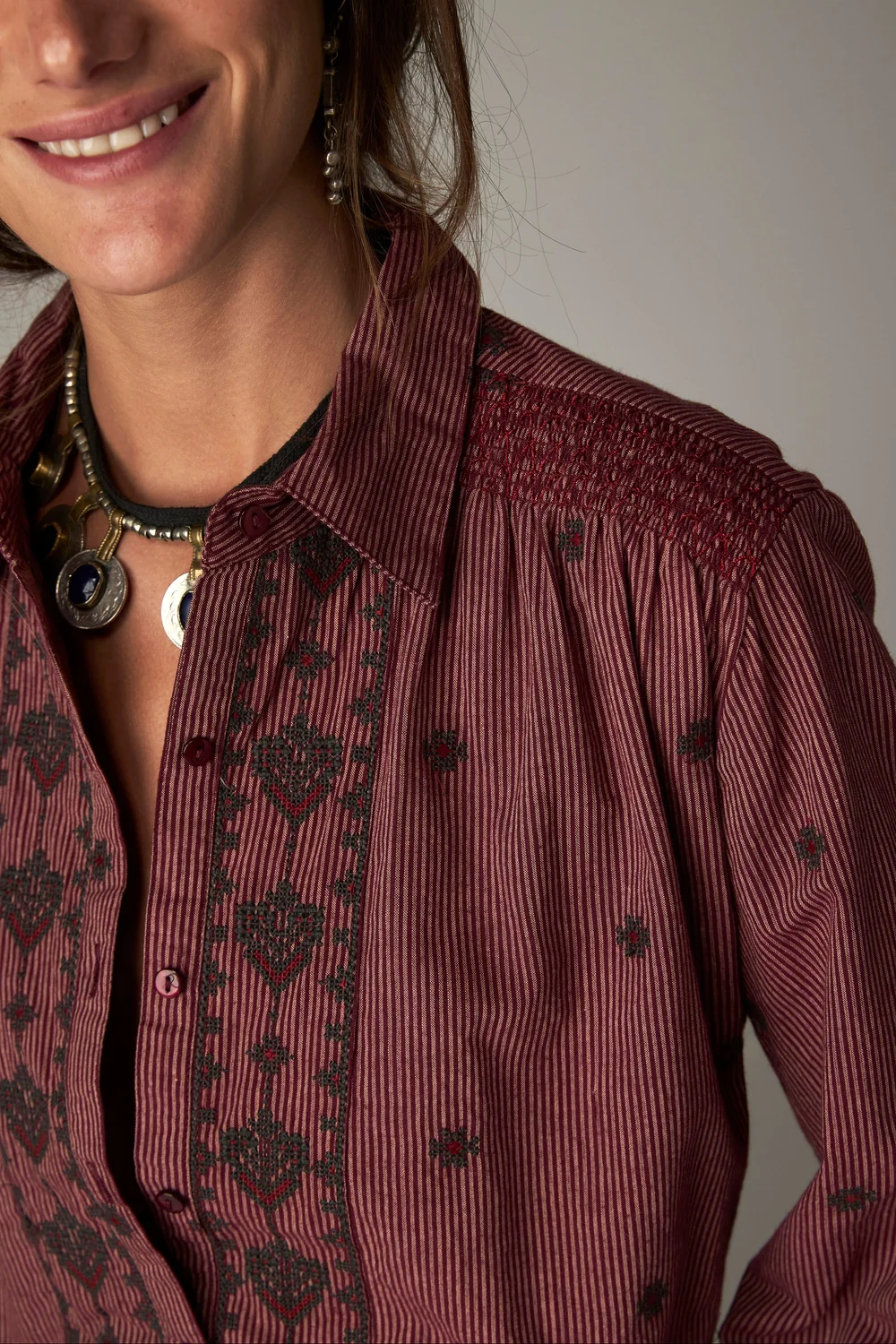 Blouse met details - Wijnrood - Afbeelding 5