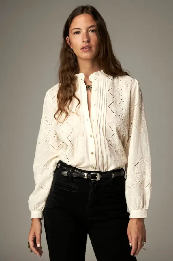 Blouse met embroidery details - Off white