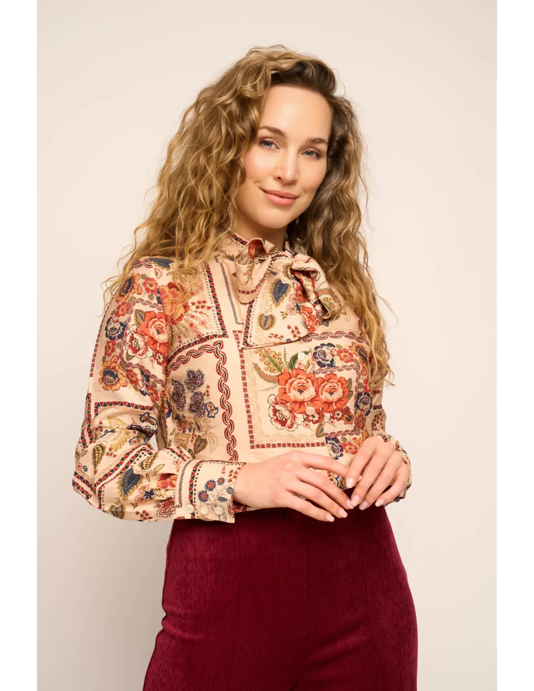 Ruffle Blouse La Riga Creme - Creme wit