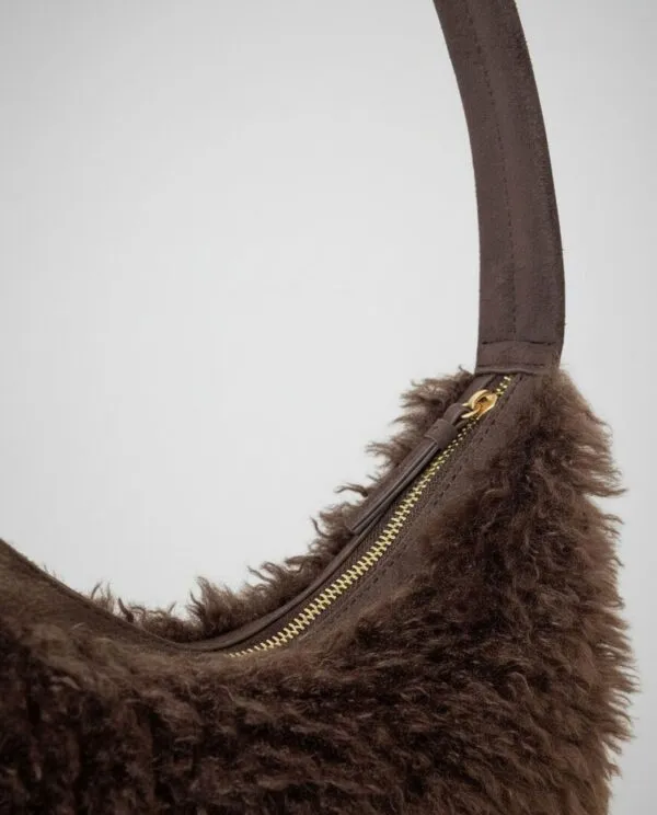 Shoulder Bag with Fur Fabric - Bruin