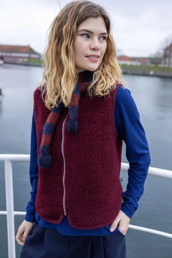 Danecubist Fuzzy Wool Fleece Vest - Dark wine