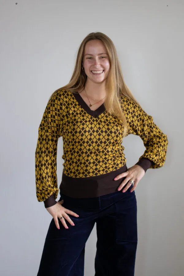 Antigua Sweater - Bruin