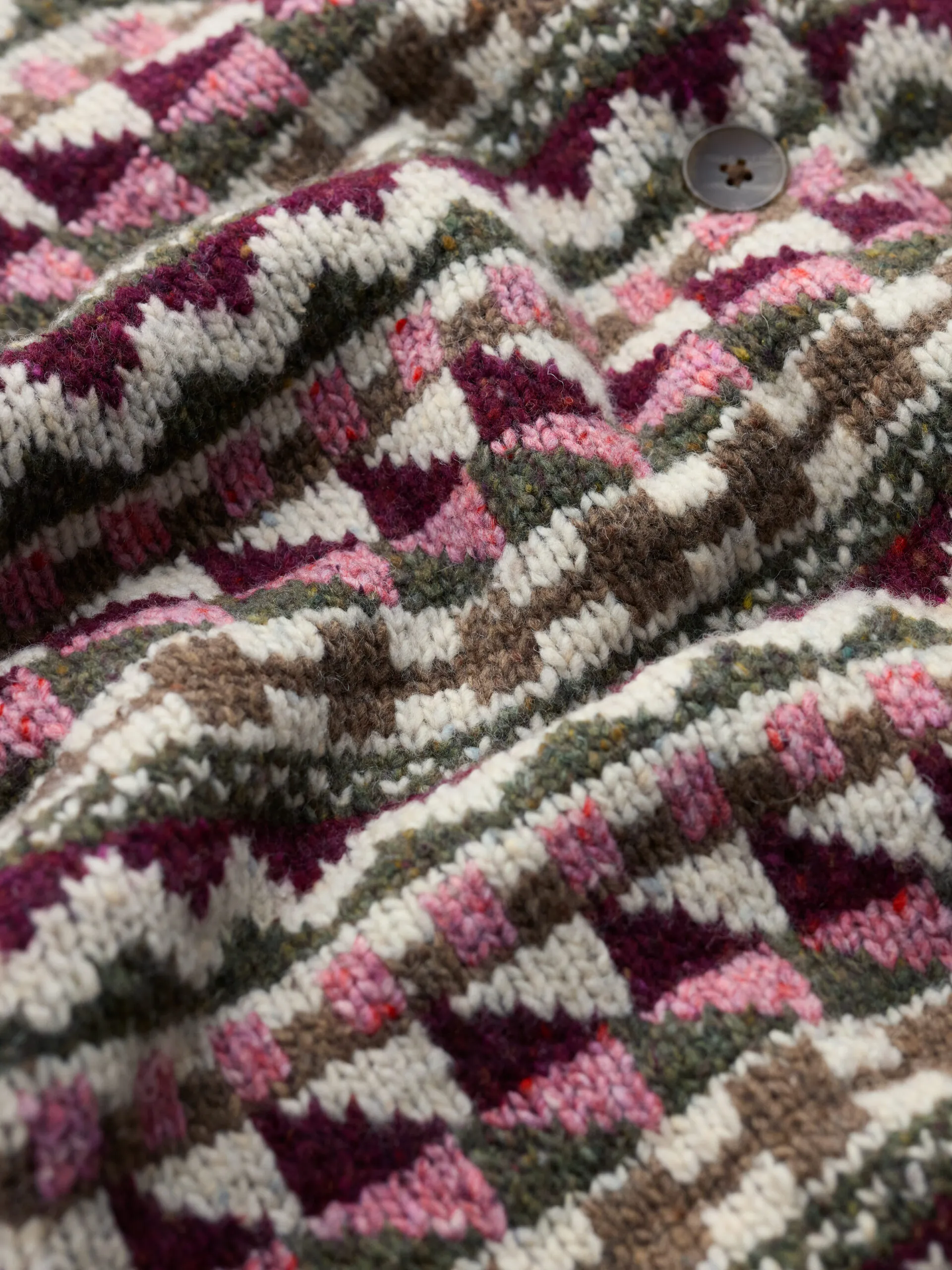 Dawson Pick Cardigan Fairisle Merino - Zig Zag Geo Dark Hellebore - Afbeelding 2
