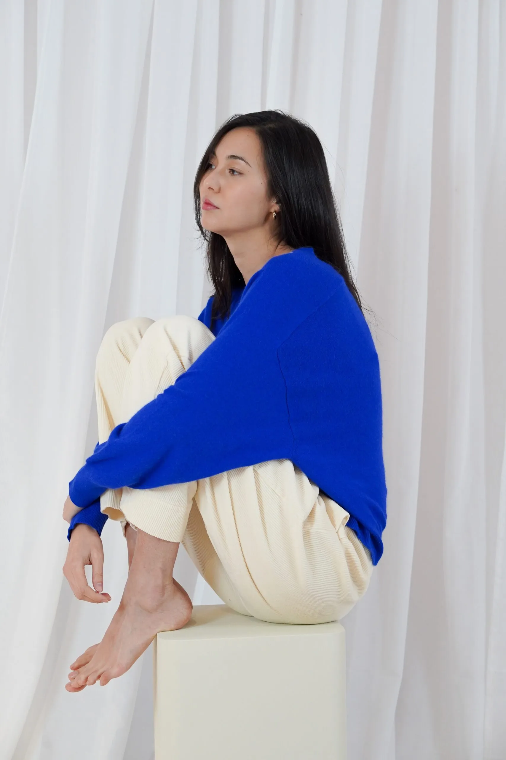 long-sleeved v- neck sweater without slits - Electric Blue - Afbeelding 3