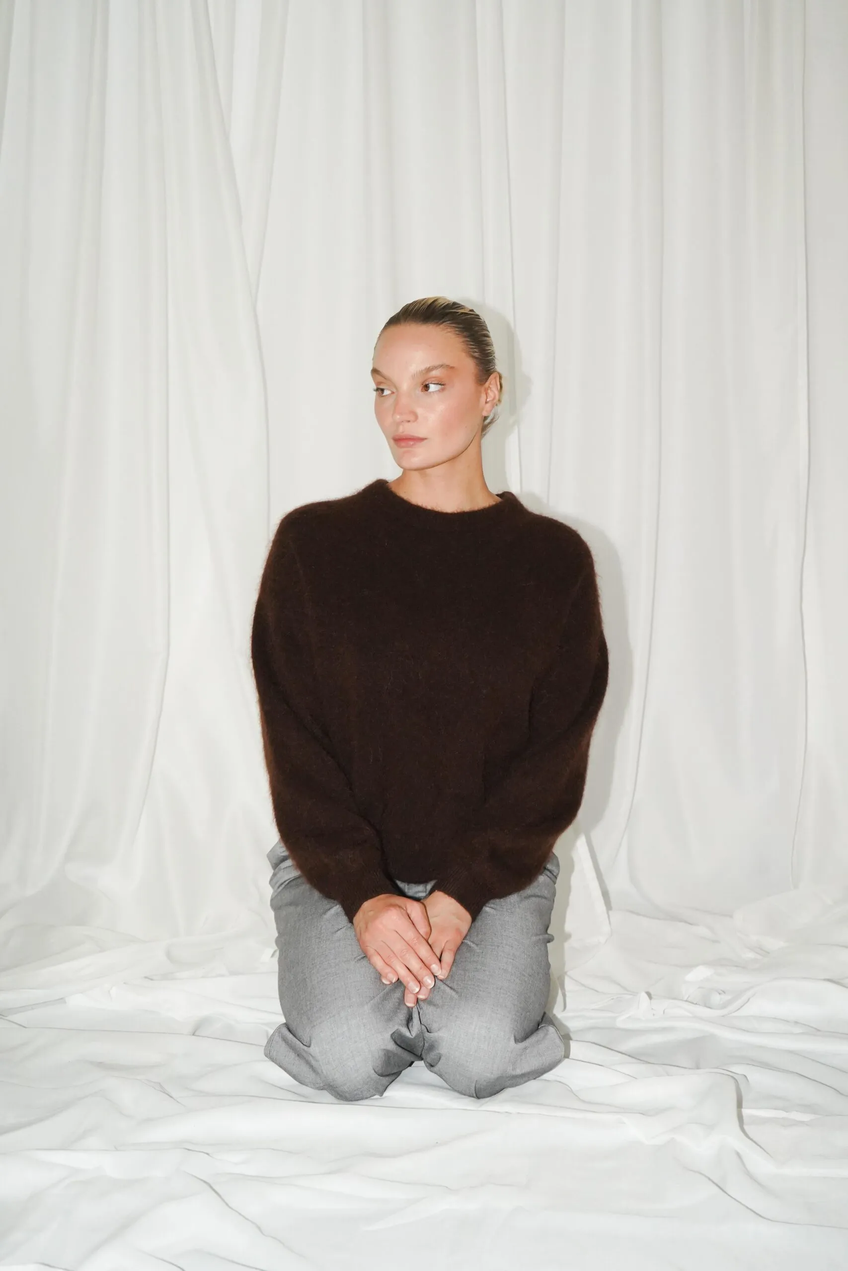 high- neck pullover, long sleeves - Chocolate