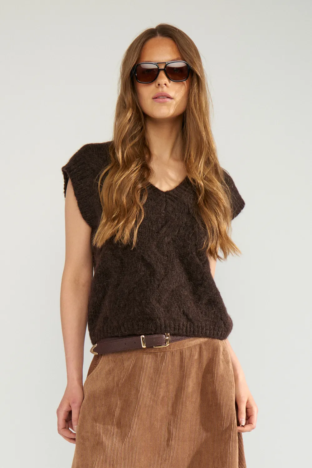Nualmas Knitted Vest - Bruin