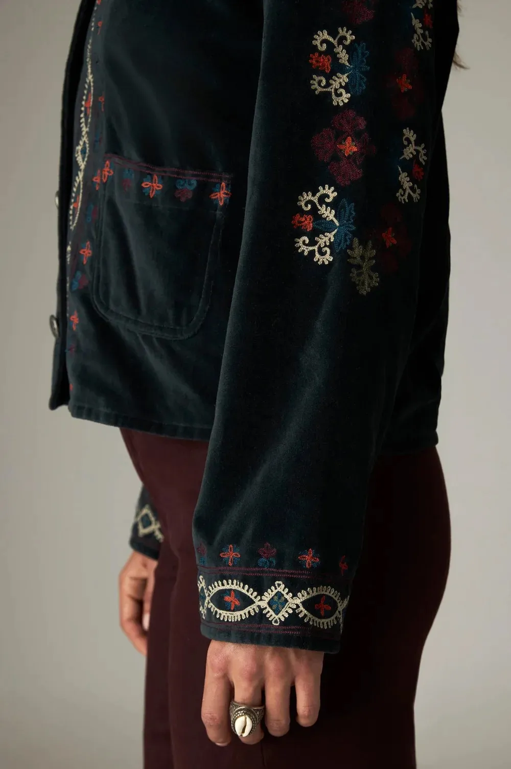 Velvet jasje met borduursels - Jade - Afbeelding 5