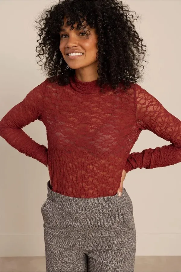 Reagan lace col top - Red Wine